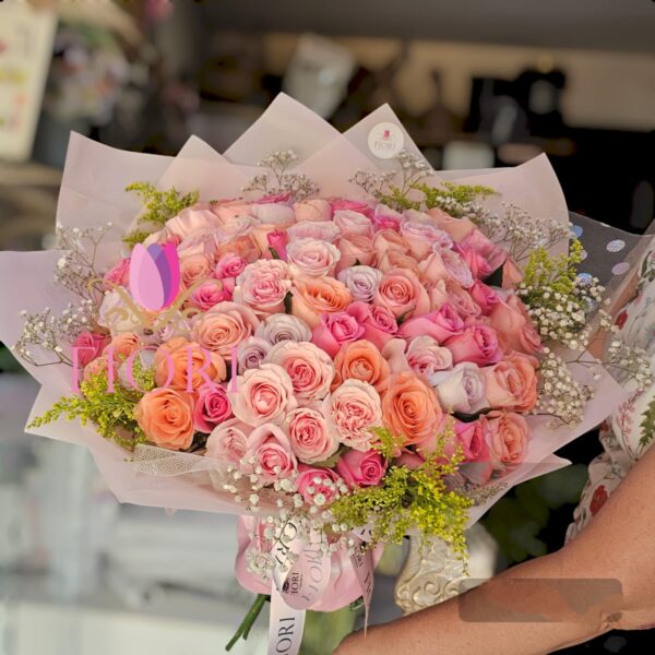 B-17 Bouquet 100 Rosas tonos pastel