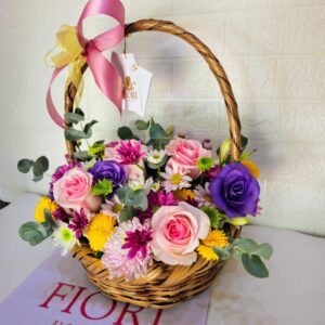 C-10 Canasta Rosas, Lisianthus, Roxanas & Margaritas
